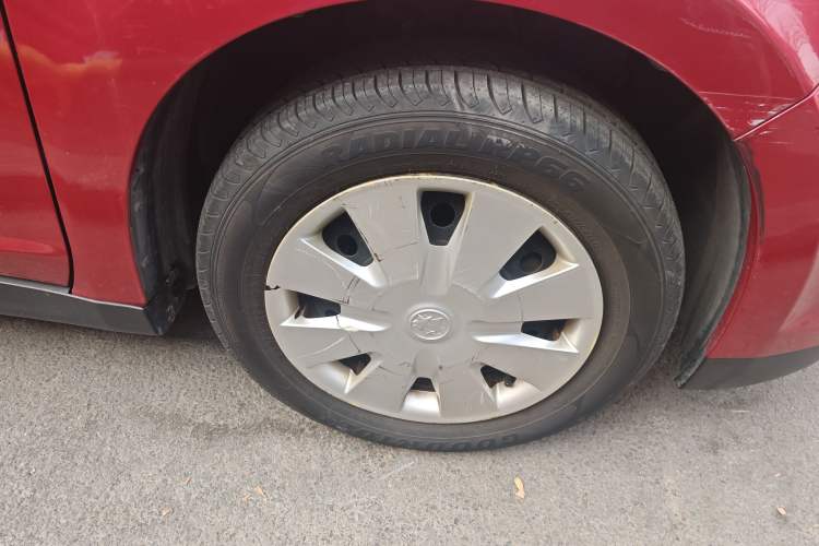 Used Venucia R50 2015 1.6L Manual Fashion Edition Right Front Wheel Hub