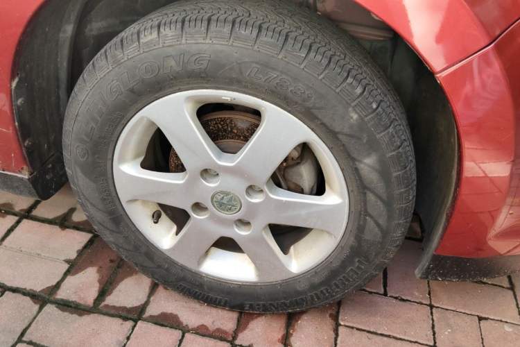 Used Venucia R50 2015 1.6L Manual Fashion Edition Right Front Wheel Hub