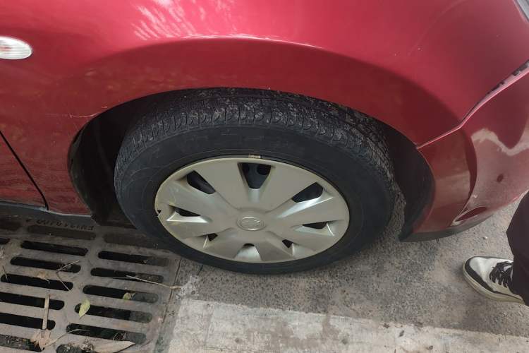 Used Venucia R50 2015 1.6L Manual Fashion Edition Right Front Wheel Hub