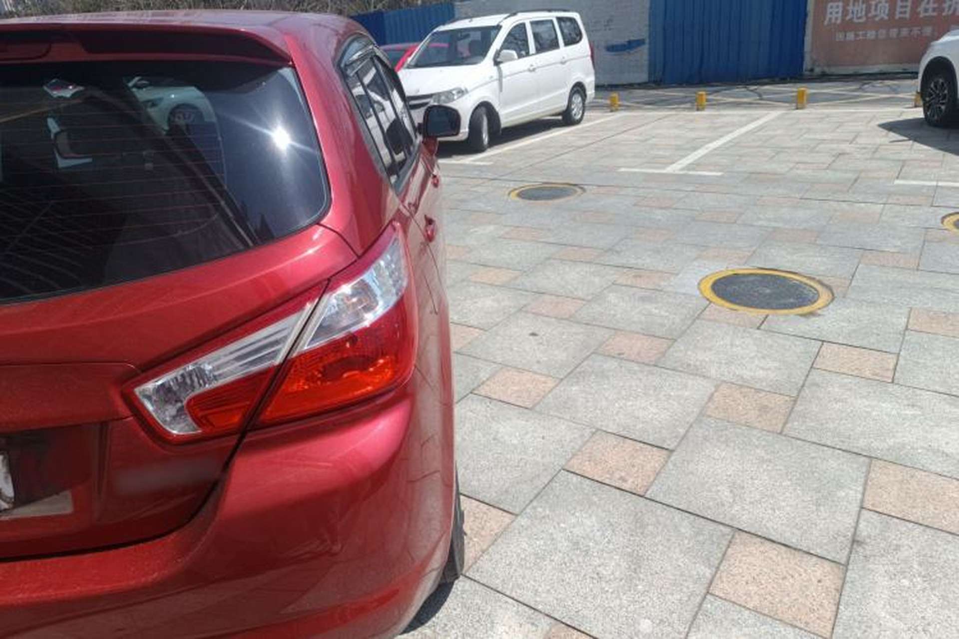Used Venucia R50 2015 1.6L Automatic Fashion Edition Right Rear Taillight