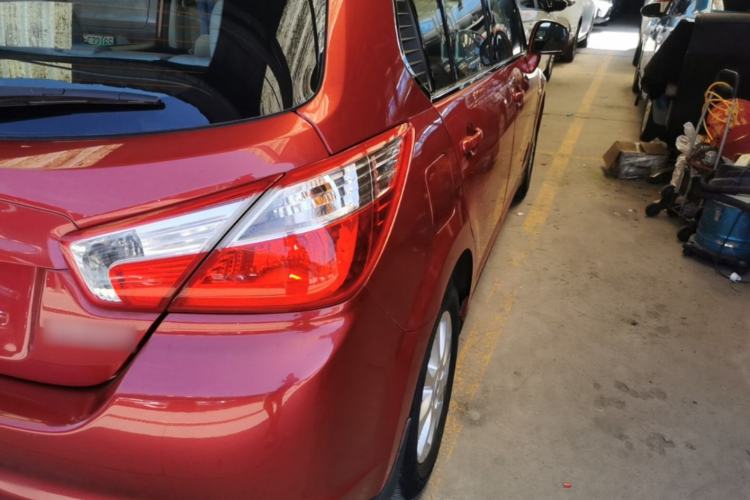 Used Venucia R50 2015 1.6L Automatic Luxury Edition Right Rear Taillight