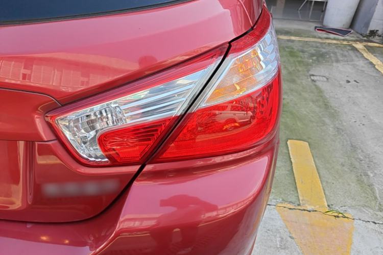 Used Venucia R50 2015 1.6L Automatic Fashion Edition Right Rear Taillight