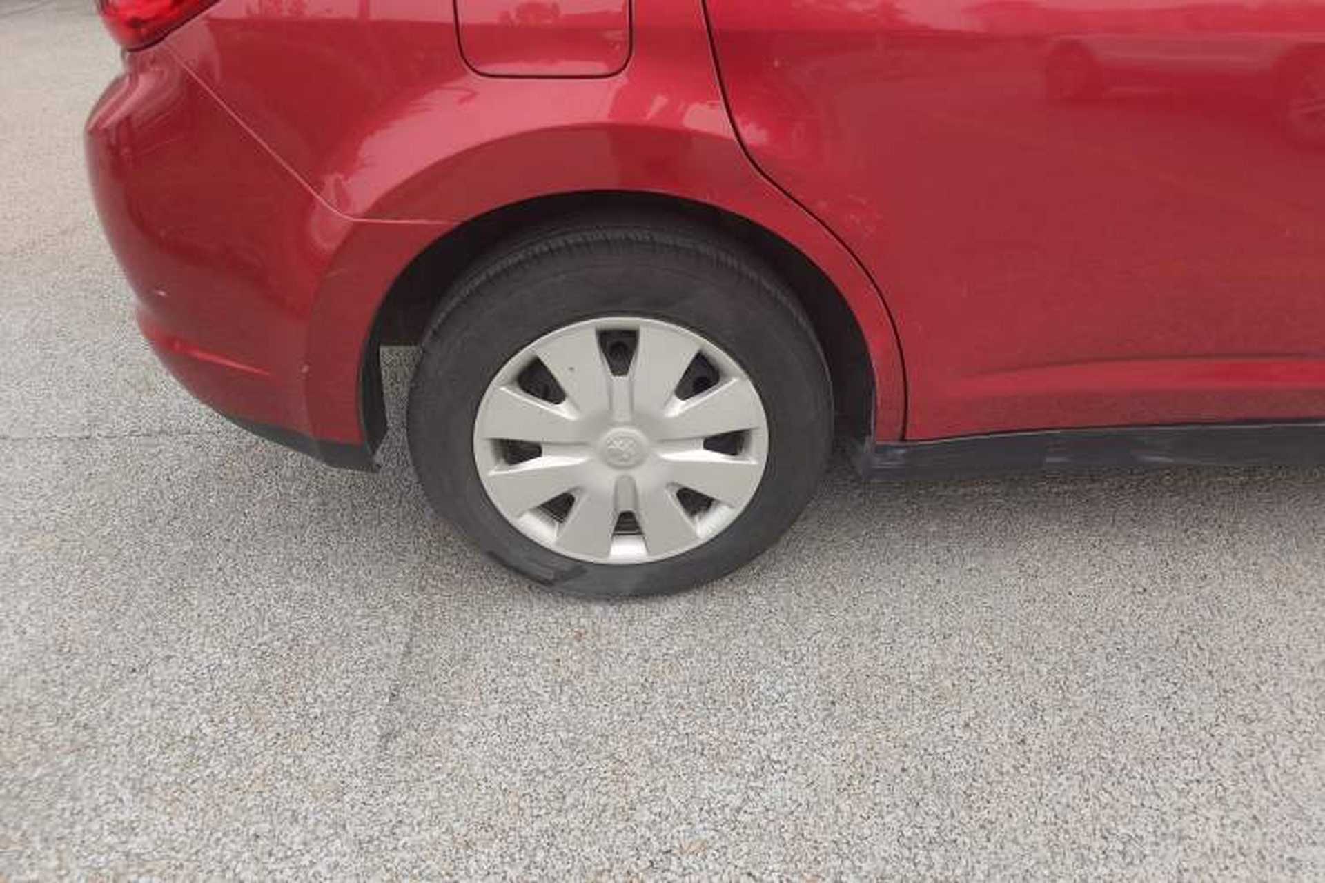 Used Venucia R50 2015 1.6L Automatic Fashion Edition Right Rear Wheel Hub
