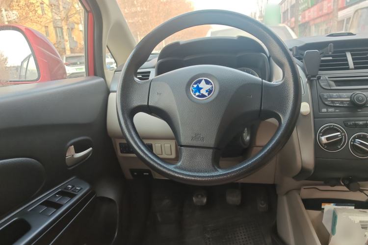 Used Venucia R50 2015 1.6L Manual Fashion Edition Steering Wheel