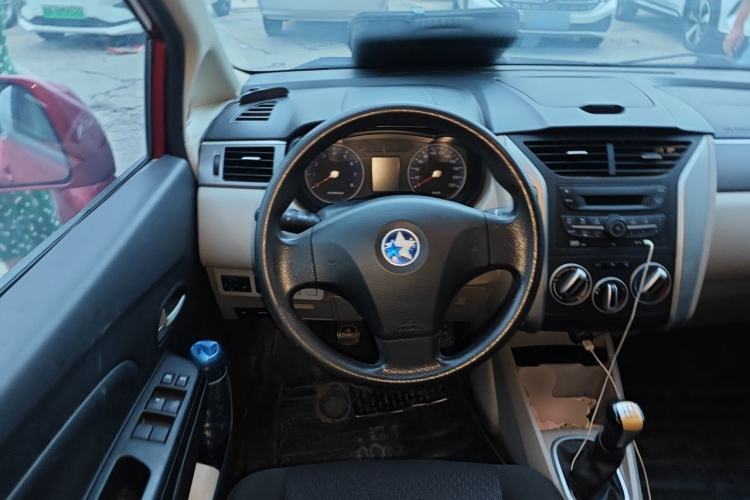 Used Venucia R50 2015 1.6L Manual Fashion Edition Steering Wheel