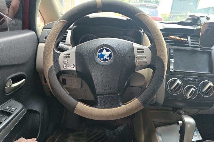 Used Venucia R50 2015 1.6L Automatic Luxury Edition Steering Wheel