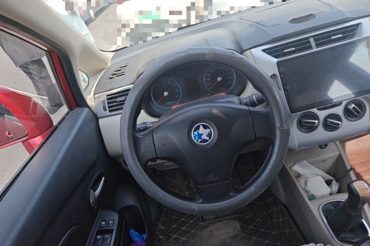Used Venucia R50 2015 1.6L Manual Fashion Edition Steering Wheel