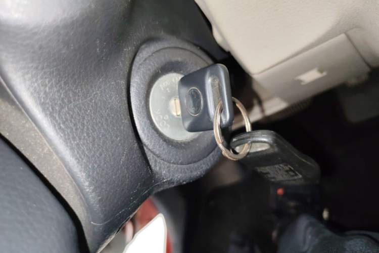 Used Venucia R50 2015 1.6L Automatic Fashion Edition Vehicle Key