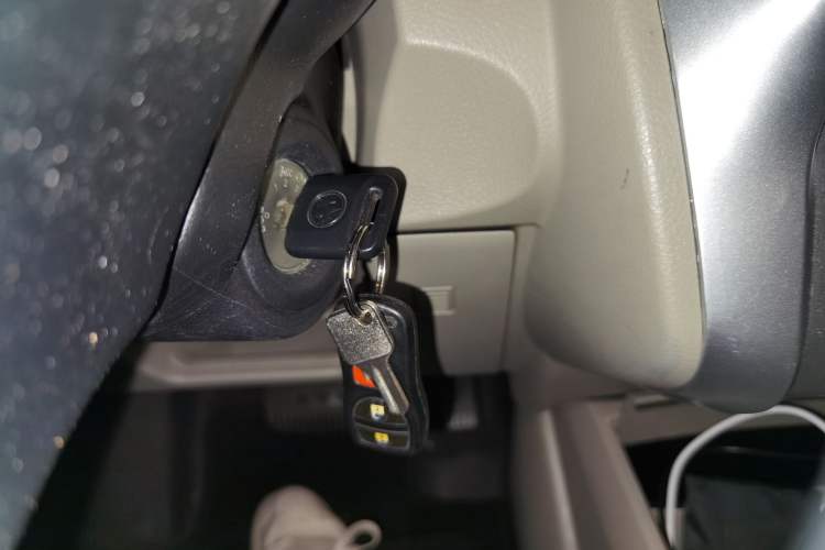 Used Venucia R50 2015 1.6L Automatic Fashion Edition Vehicle Key