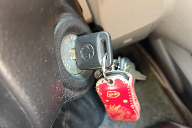 Used Venucia R50 2015 1.6L Automatic Fashion Edition Vehicle Key