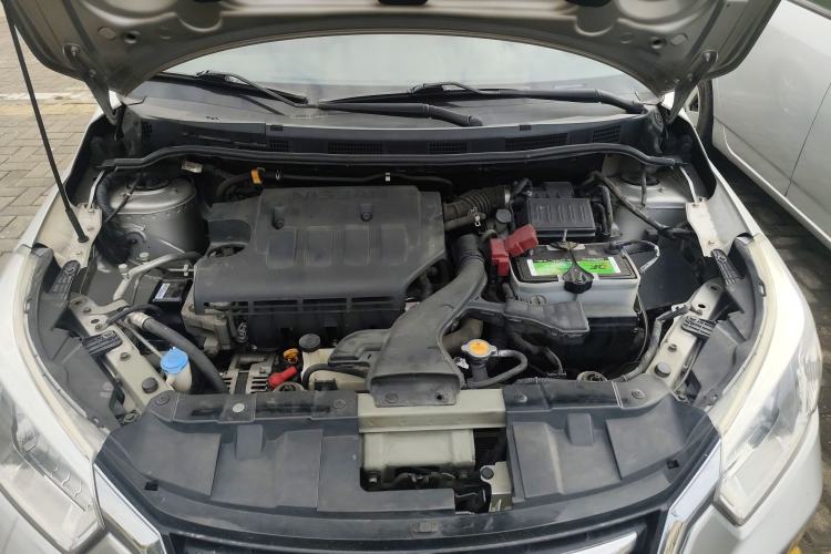 Used Venucia R50 2015 1.6L Automatic Fashion Edition Engine Bay
