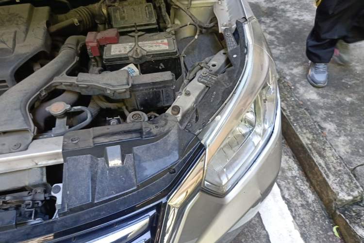Used Venucia R50 2015 1.6L Manual Fashion Edition Engine Bay Left