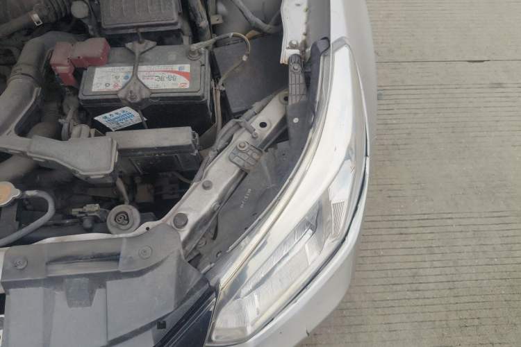 Used Venucia R50 2015 1.6L Manual Fashion Edition Engine Bay Left