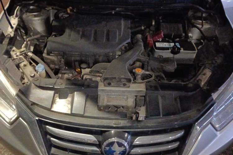 Used Venucia R50 2015 1.6L Automatic Luxury Edition Engine Bay