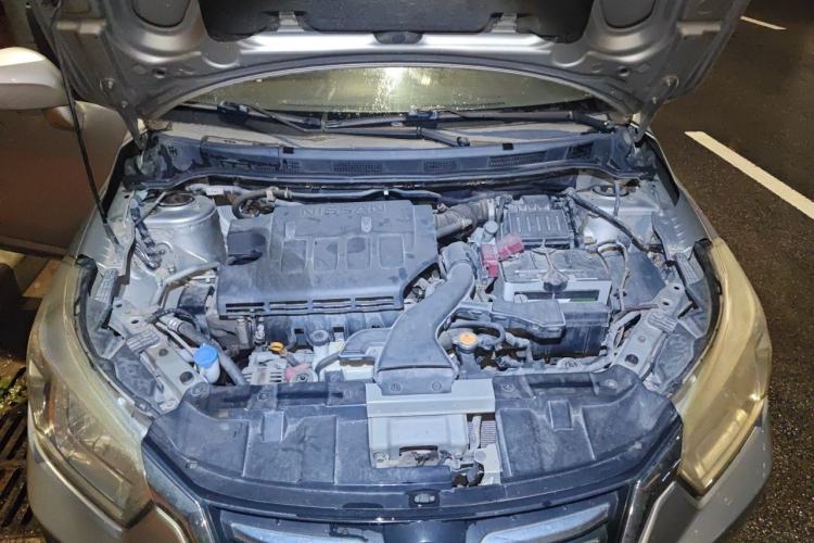 Used Venucia R50 2015 1.6L Manual Fashion Edition Engine Bay