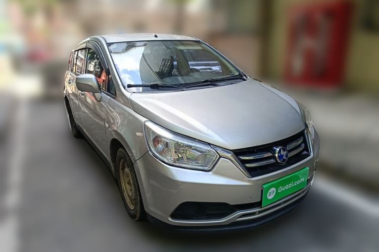 Used Venucia R50 2015 1.6L Manual Fashion Edition Front Right 45 Deg
