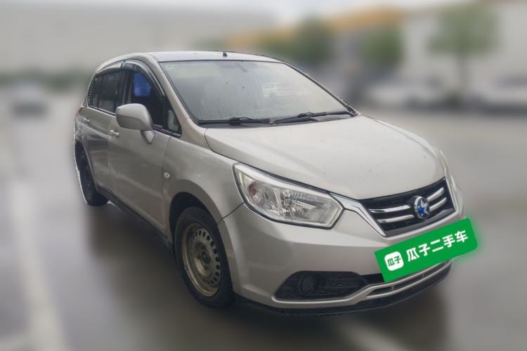 Used Venucia R50 2015 1.6L Manual Fashion Edition Front Right 45 Deg