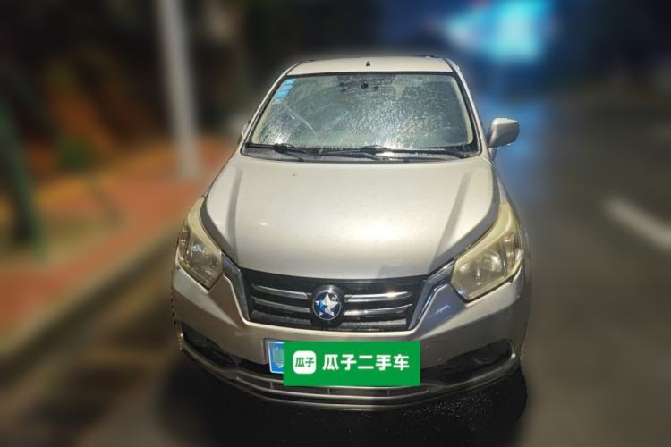 Used Venucia R50 2015 1.6L Manual Fashion Edition Front