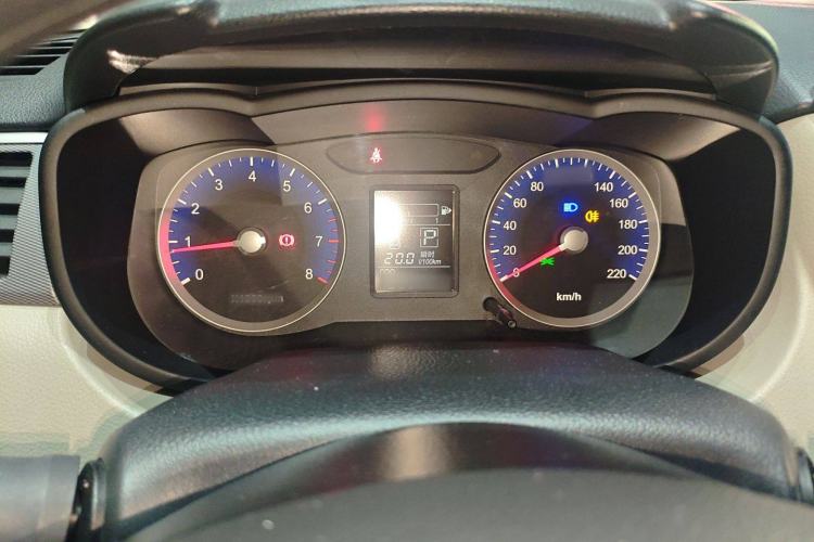 Used Venucia R50 2015 1.6L Automatic Fashion Edition Instrument Cluster