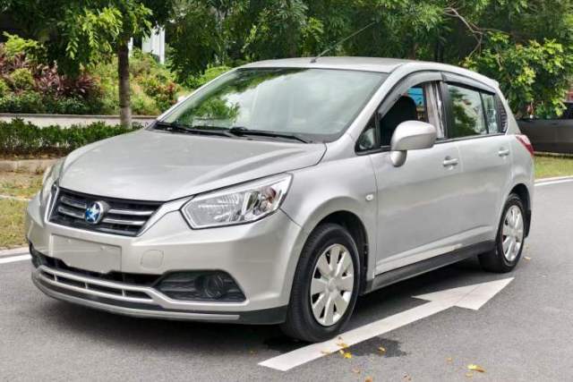 Used Venucia R50 2015 1.6L Automatic Fashion Edition
