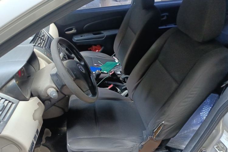 Used Venucia R50 2015 1.6L Manual Fashion Edition Left Front Seat
