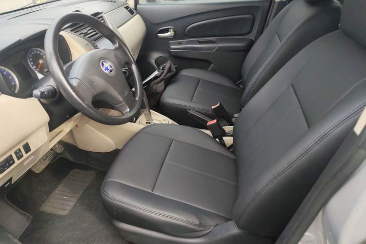 Used Venucia R50 2015 1.6L Automatic Fashion Edition Left Front Seat