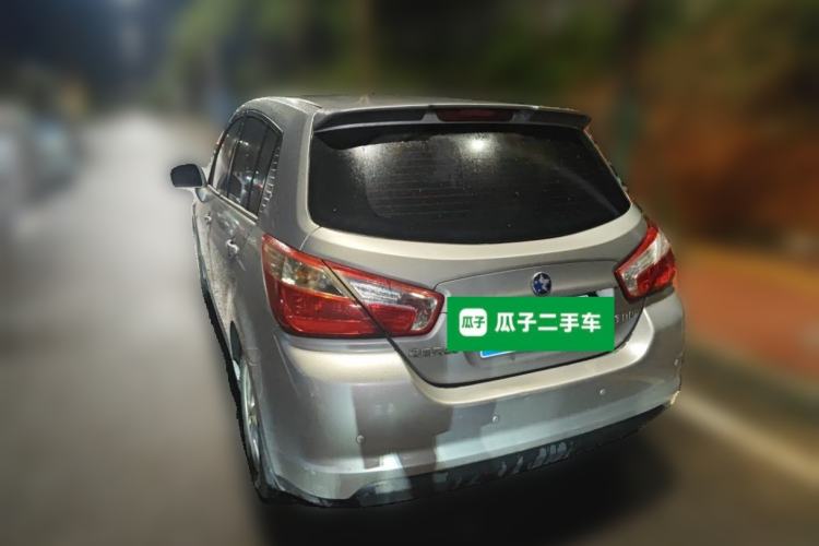 Used Venucia R50 2015 1.6L Manual Fashion Edition Rear Left 45 Deg