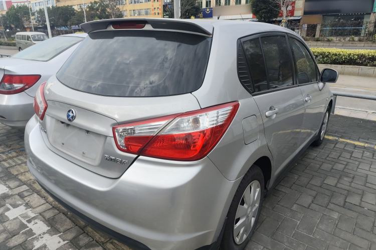 Used Venucia R50 2015 1.6L Automatic Fashion Edition Rear Right 45 Deg