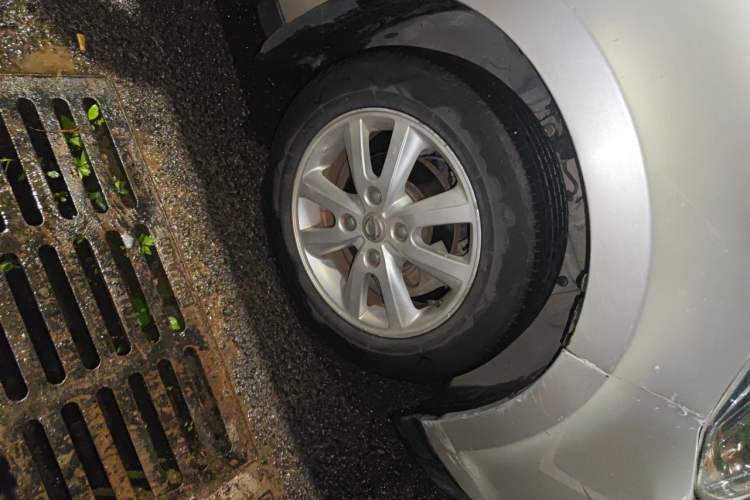Used Venucia R50 2015 1.6L Manual Fashion Edition Right Front Wheel Hub