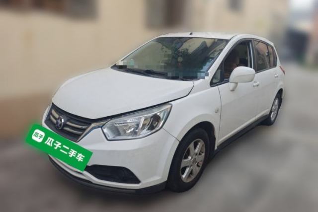 Used Venucia R50 2015 1.6L Automatic Fashion Edition