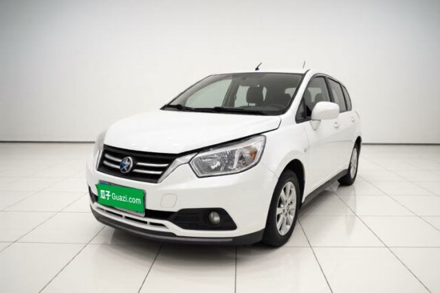 Used Venucia R50 2015 1.6L Manual Fashion Edition
