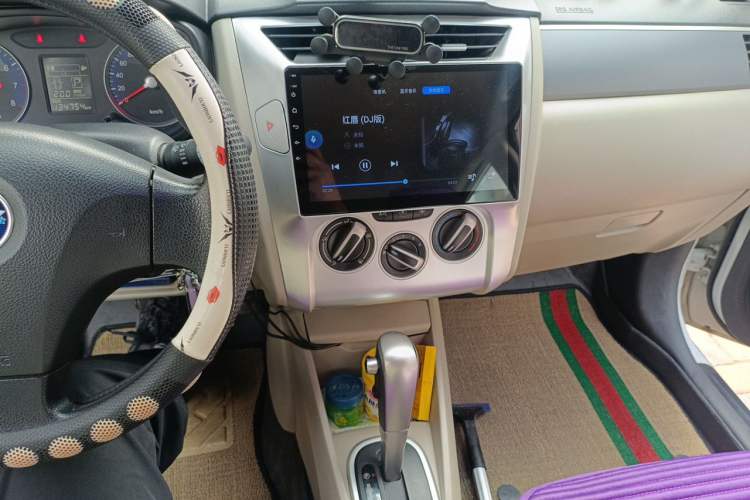 Used Venucia R50 2015 1.6L Automatic Fashion Edition Audio And AC Panel