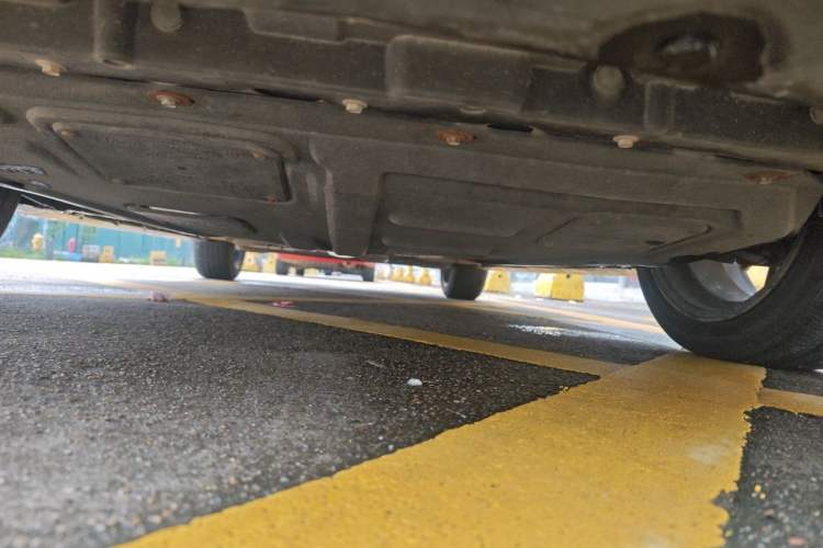 Used Venucia R50 2015 1.6L Automatic Fashion Edition Chassis Front