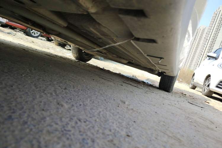 Used Venucia R50 2015 1.6L Manual Fashion Edition Chassis Front Left