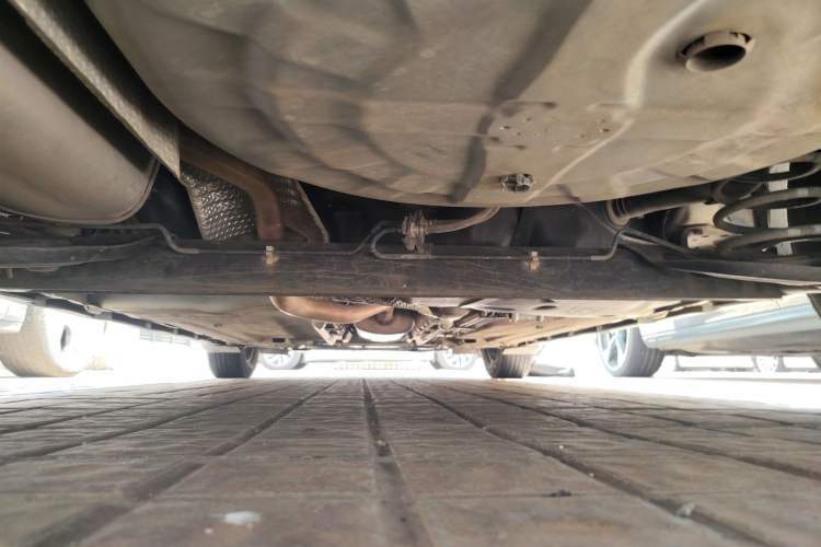 Used Venucia R50 2015 1.6L Automatic Fashion Edition Chassis Rear