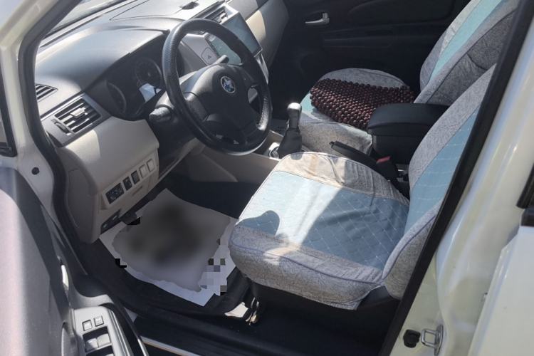 Used Venucia R50 2015 1.6L Manual Fashion Edition Driver Seat