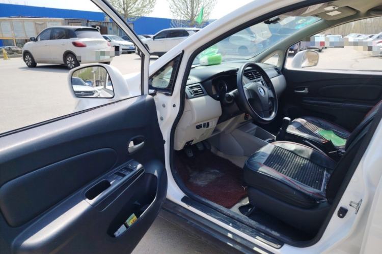 Used Venucia R50 2015 1.6L Manual Fashion Edition Driver Seat