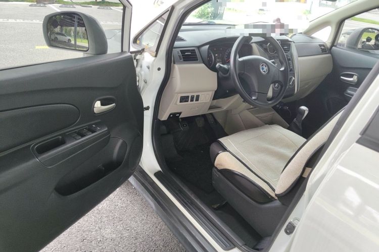 Used Venucia R50 2015 1.6L Manual Fashion Edition Driver Seat