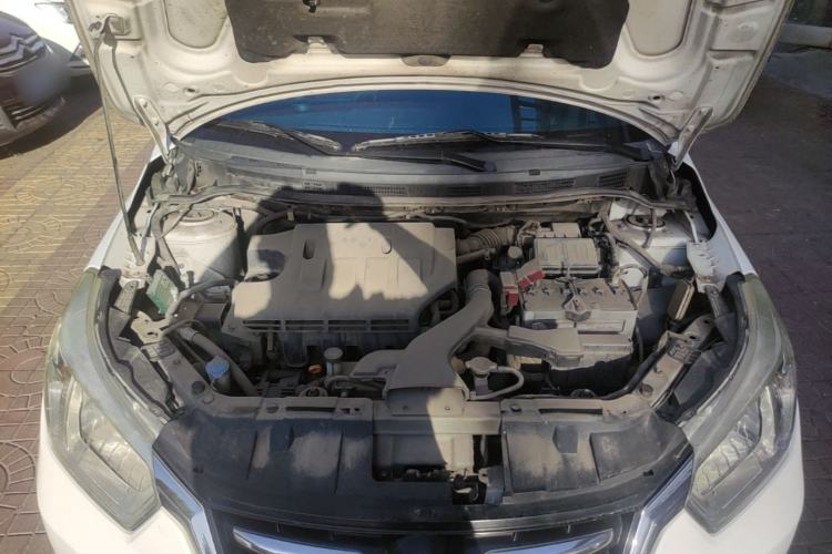 Used Venucia R50 2015 1.6L Manual Luxury Edition Engine Bay