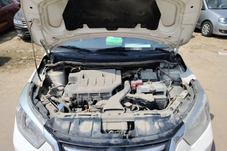 Used Venucia R50 2015 1.6L Manual Fashion Edition Engine Bay