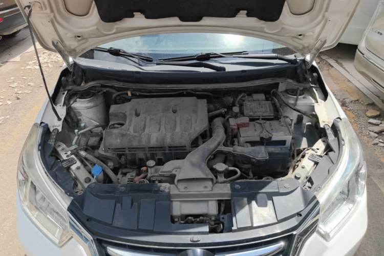 Used Venucia R50 2015 1.6L Automatic Fashion Edition Engine Bay