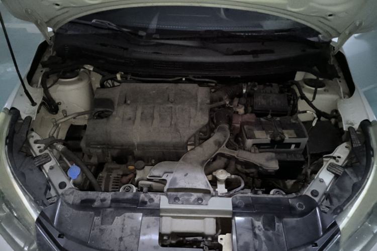 Used Venucia R50 2015 1.6L Manual Fashion Edition Engine Bay