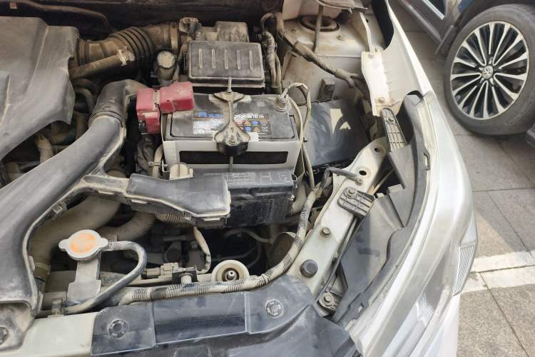 Used Venucia R50 2015 1.6L Manual Fashion Edition Engine Bay Left