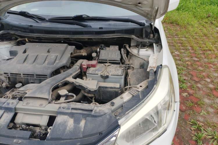 Used Venucia R50 2015 1.6L Automatic Fashion Edition Engine Bay Left