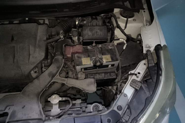 Used Venucia R50 2015 1.6L Manual Fashion Edition Engine Bay Left