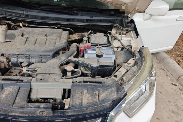 Used Venucia R50 2015 1.6L Manual Fashion Edition Engine Bay Left