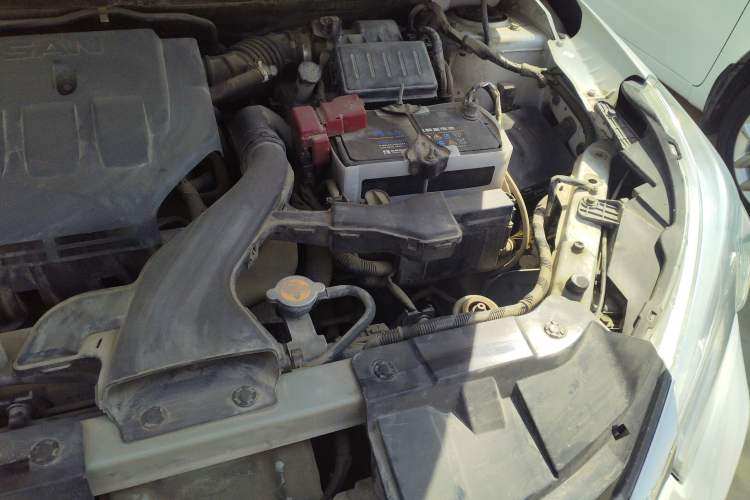 Used Venucia R50 2015 1.6L Manual Fashion Edition Engine Bay Left