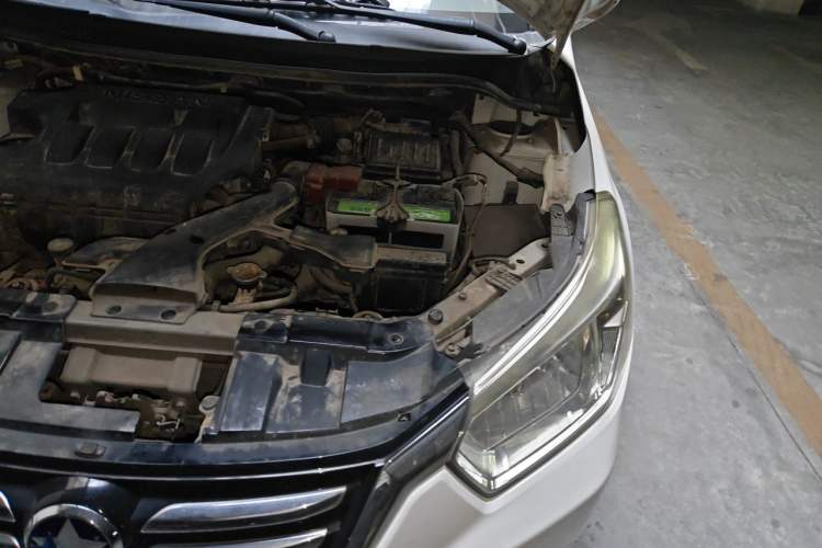 Used Venucia R50 2015 1.6L Manual Fashion Edition Engine Bay Left