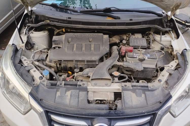 Used Venucia R50 2015 1.6L Automatic Fashion Edition Engine Bay