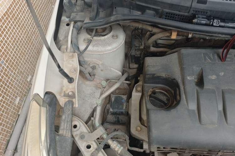 Used Venucia R50 2015 1.6L Automatic Fashion Edition Engine Bay Right